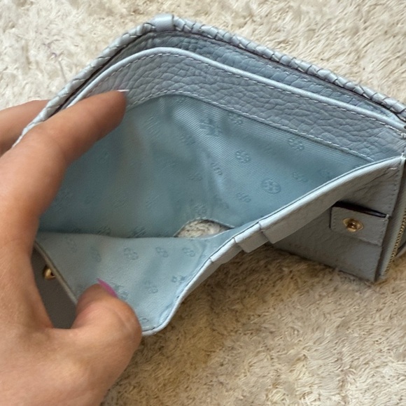 NWT Tory Burch Seltzer Blue Taylor Mini Leather Wallet with Tassel - Picture 9 of 11